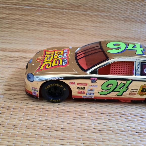 Bill Elliot #94, Limited Ed. 1:24, Racing Champions, McDonalds Gold Car, No Box - Picture 5 of 12